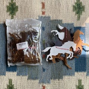 4 Felt Horse Banners